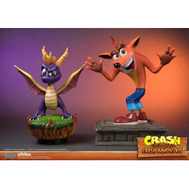 Crash Bandicoot statuette Crash 41 cm