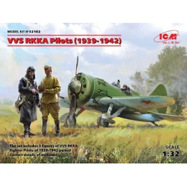 VVS RKKA Pilots (1939-1942) (3 figures. 2 standing and 1 seated in cockpit) (100% new molds)