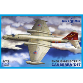 BAC/EE Canberra T.17