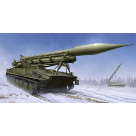 Lanceur 2P16 avec missile Luna 2K6 (FROG-5), système de fusées d'artillerie à courte portée des années 1960