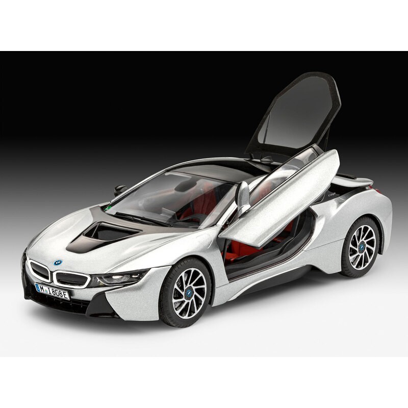 Une maquette de BMW i8 à l'échelle 1 à vendre sur
