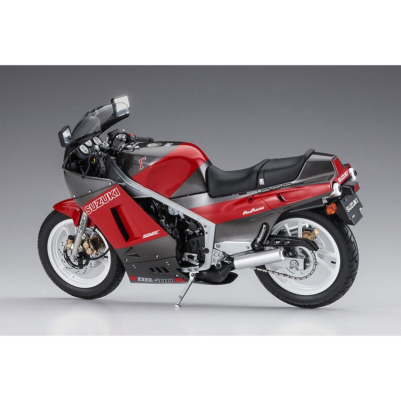 Maquette de moto Suzuki RG400 Late Version
