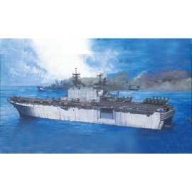 Maquette bateau USS Tarawa