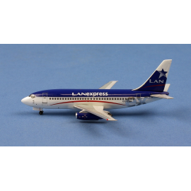 Miniature LAN Express Boeing 737/200 CC-CSH