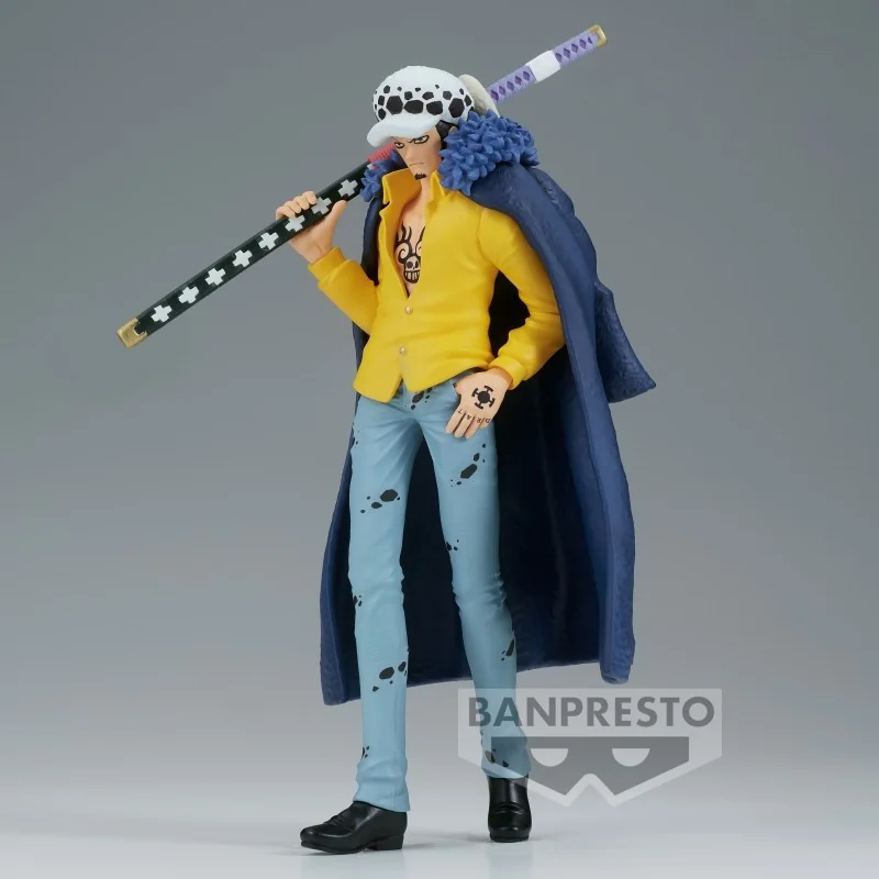 ONE PIECE - TRAFALGAR LAW THE SHUKKO 17cm