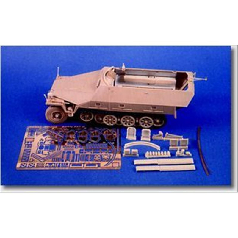 Royal Model: 1/35; Sd. Kfz. 251 D