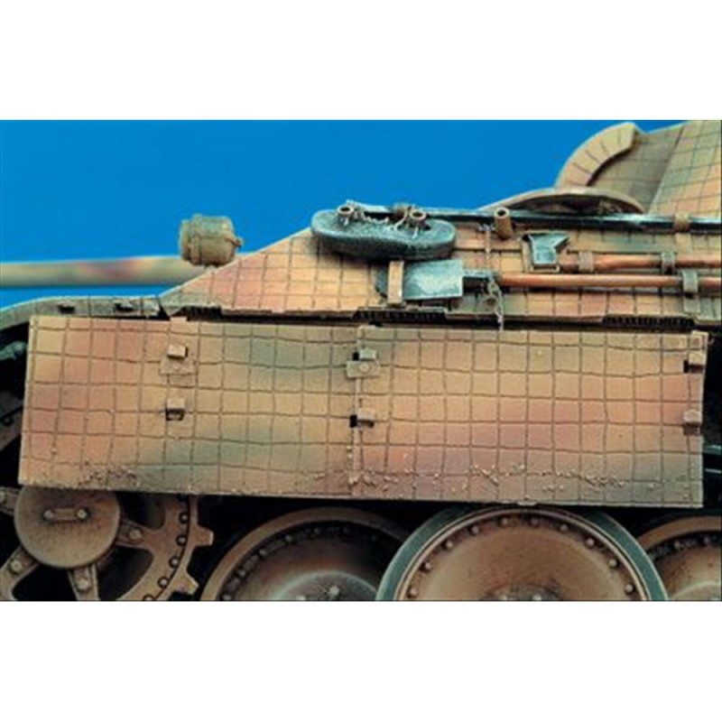 Royal Model: 1/35; Shurzen with zimmerit (Panther A Early/Late Type)