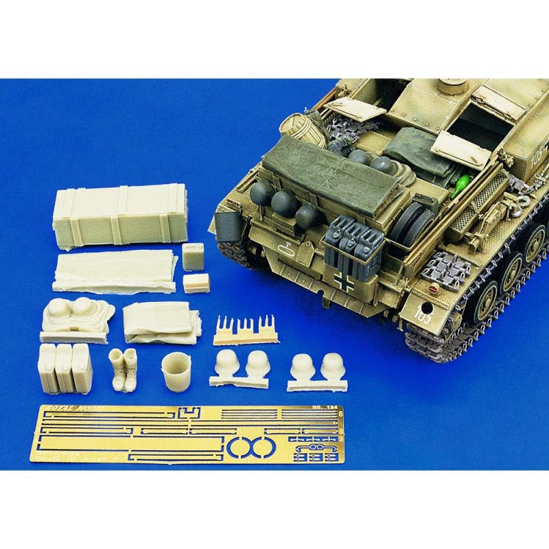 Royal Model: 1/35; Stowage StuG D (Dragon kit)