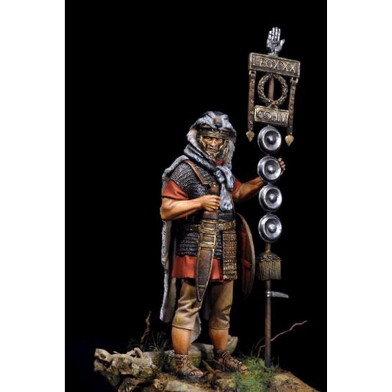 ROMEO MODELS: 75 mm. ; Signifer of the IV Cohort of the XXX Legion "Ulpia"