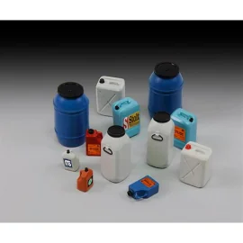 Royal Model: 1/35; Plastic chemical/water containers & bottles