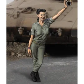 Royal Model: 1/35; IDF woman soldier