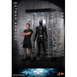 The Dark Knight Rises figurines et diorama Movie Masterpiece 1/6 Batman Armory with Bruce Wayne 30 cm