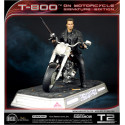 Terminator 2 : Le Jugement dernier 1/4 T-800 on Motorcycle Signature Edition Sideshow Exclusive 50 cm