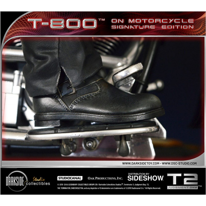 Terminator 2 : Le Jugement dernier 1/4 T-800 on Motorcycle Signature Edition Sideshow Exclusive 50 cm