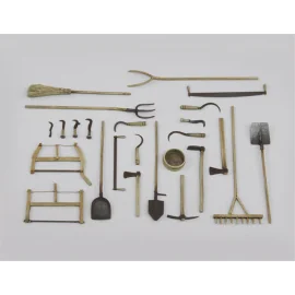 Royal Model : 1/35 ; Outils agricoles variés