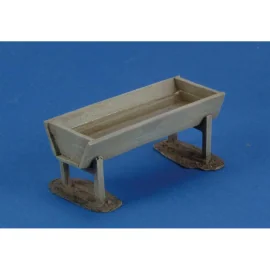 Royal Model: 1/35; Animal Water Trough