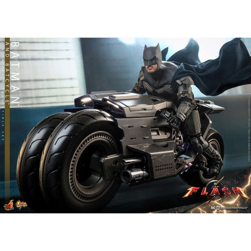 DC Comics - Coffret Moto Batcycle et 2 Figurine 10 cm - Flash et Batman -  Dès 4 ans