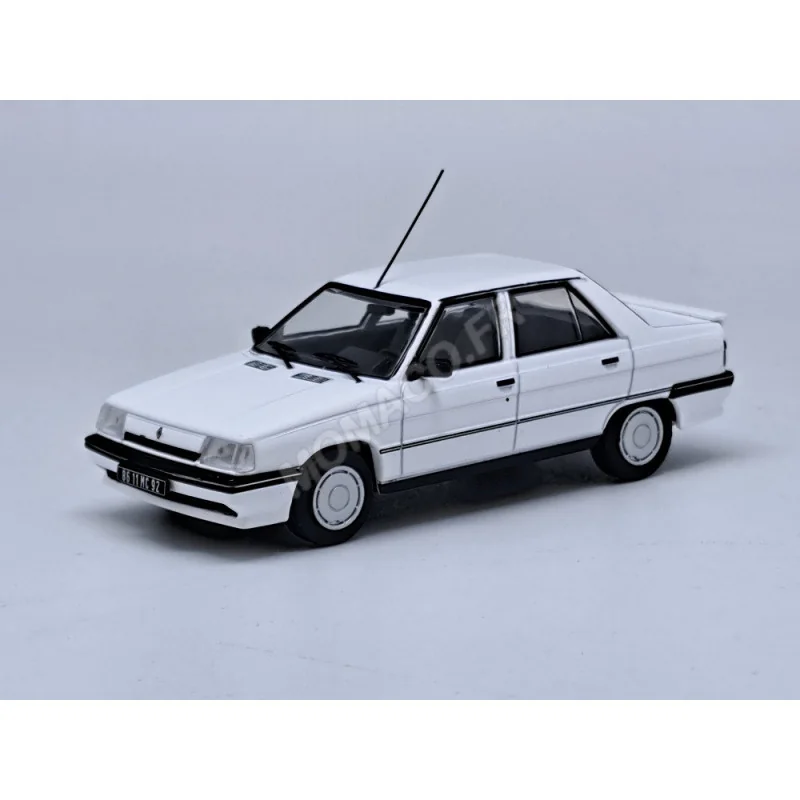 RENAULT 9 GTL BLANC