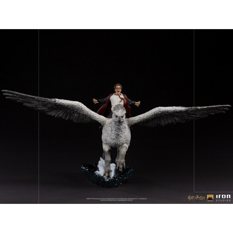 Harry Potter and the Prisoner of Azkaban: Deluxe Harry Potter and Buckbeak 1:10 Scale Statue