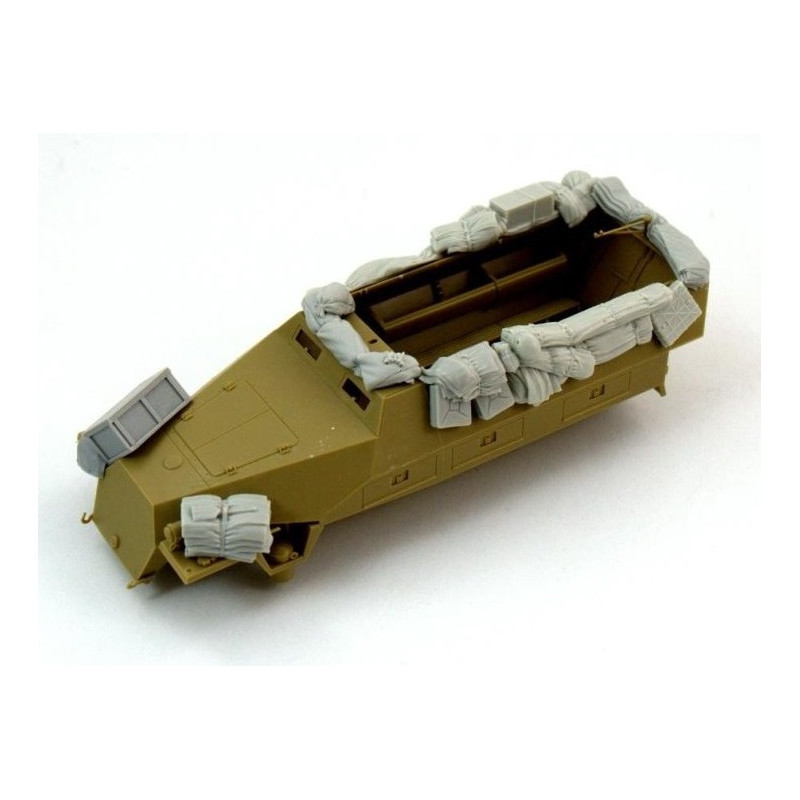 STOWAGE SET FOR SDKFZ 251 AUSF D