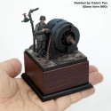 Royal Model: 1/35; German infantry soldier eating - WWII