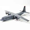 Maquette plastique d’avion C-130 J-30 Super Hercules 1:144