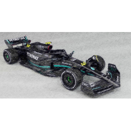1/24 RACING - 2023 MERCEDES-AMG F1 W14 E-Performance - avec casque Hamilton