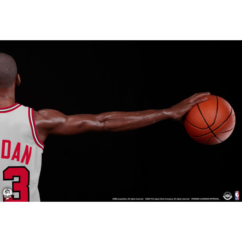 NBA Legends buste 1/1 Michael Jordan Wings 81 cm