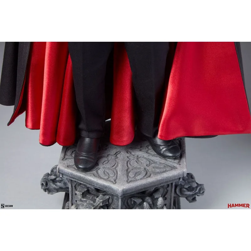 Dracula statuette Premium Format Dracula (Christopher Lee) 56 cm