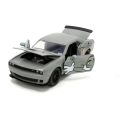 TOM & JERRY - Jerry & 2015 Dodge Challenger Hellcat - 1:24