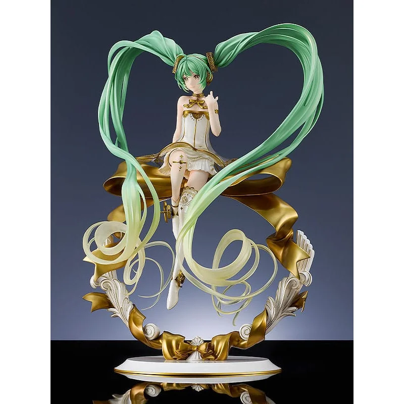 Hatsune Miku Symphony 2022 Statue