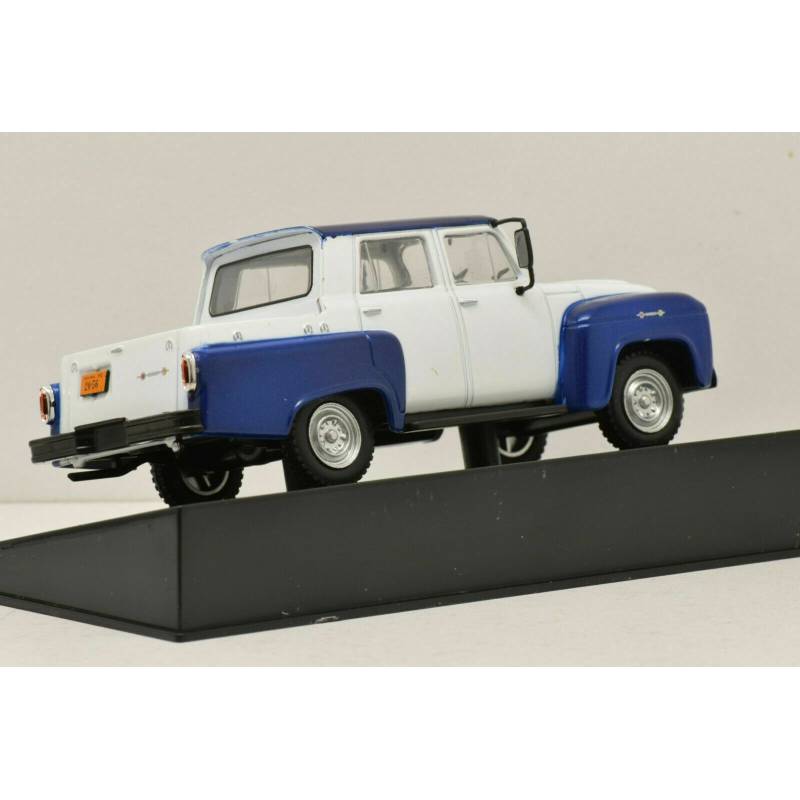 CHEVROLET Alvorada pick-up double cabine 1962 bleu et blanc