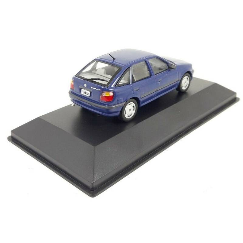 VOLKSWAGEN Pointer Gli 1995 5 portes bleue vendue sous blister