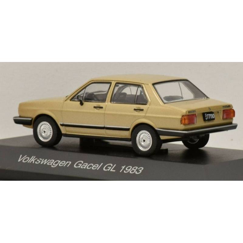 VOLKSWAGEN Gacel GL 1983 berline 4 portes de couleur bronze métallisée vendue sous blister