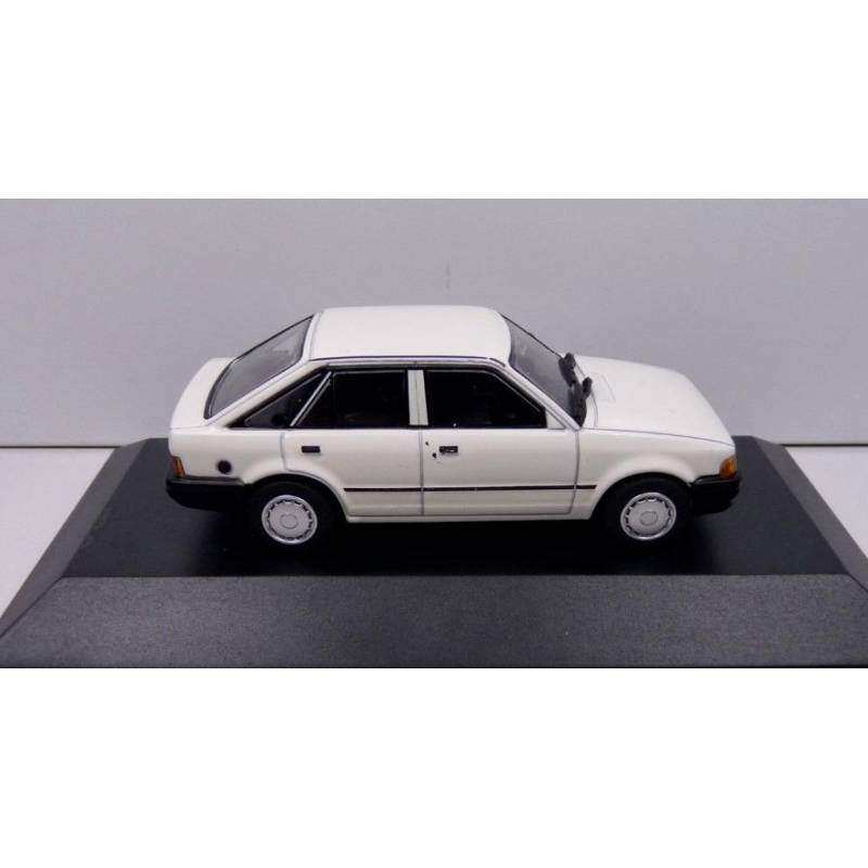 FORD Escort GL 1988 Blanc sous blister