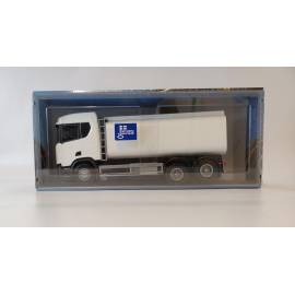 Miniature SCANIA CR 6x4 citerne blanc