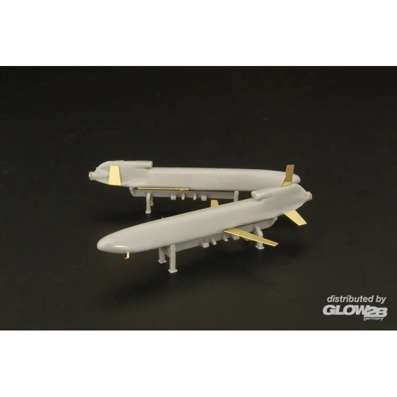 Maquette d'avion AGM-86 ALCM (two pieces)