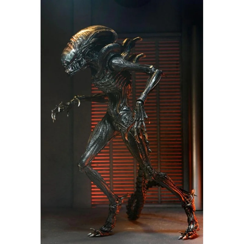 NECA ALIEN ROMULUS - Scorched Xenomorph - Ultimate Figurine 18cm