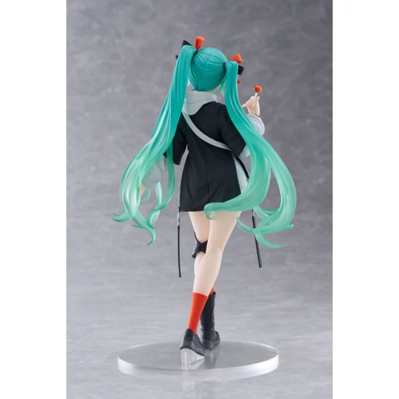 TAPR451767500 Hatsune Miku Wonderland statuette PVC Fashion Punk Ver. 18 cm