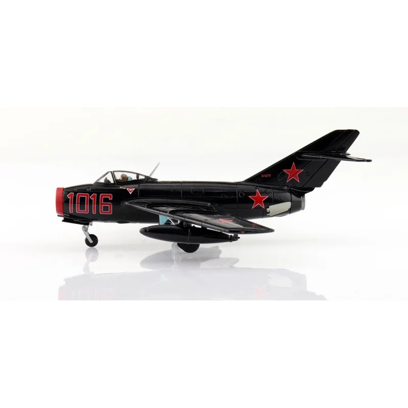 Miniature d'avion Mig 15bis Fagot 'Experimental' Red 1016 Combat Air Museum Kansas