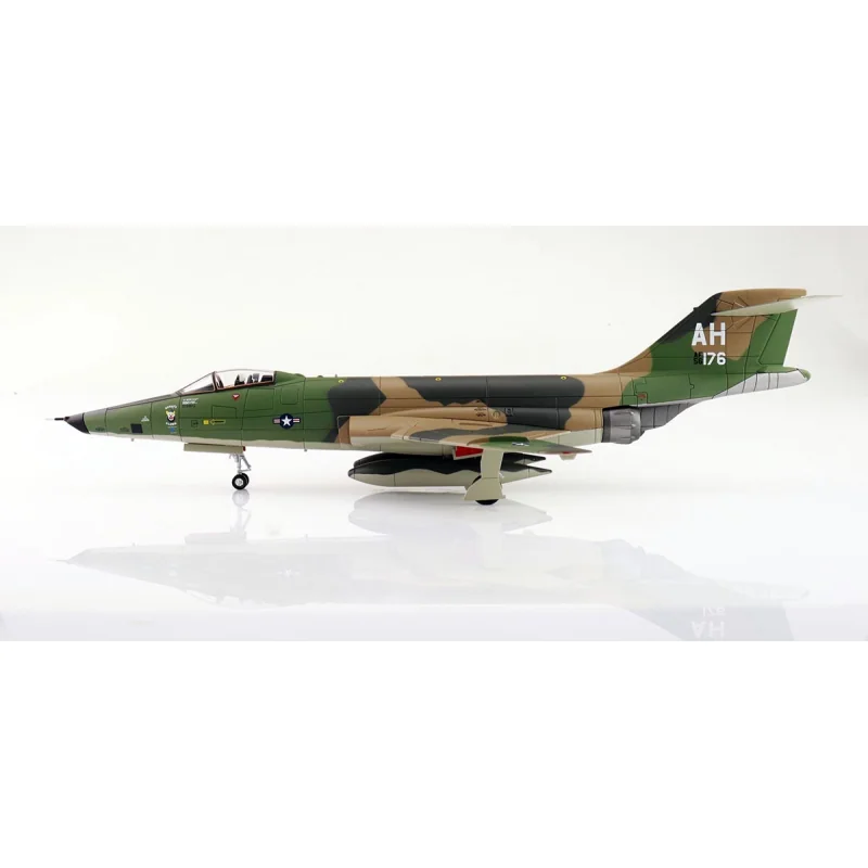 Miniature d'avion F-101C Voodoo 'Gerry's Clown' AF56-176 45th TRS 'Polka Dots' 1969