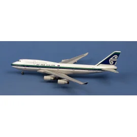 Miniature Air New Zealand Boeing 747-400 ZK-SUH