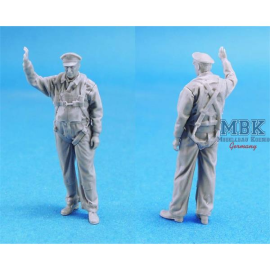 Figurines WW2 US Bomber Pilot on the ground 1:48