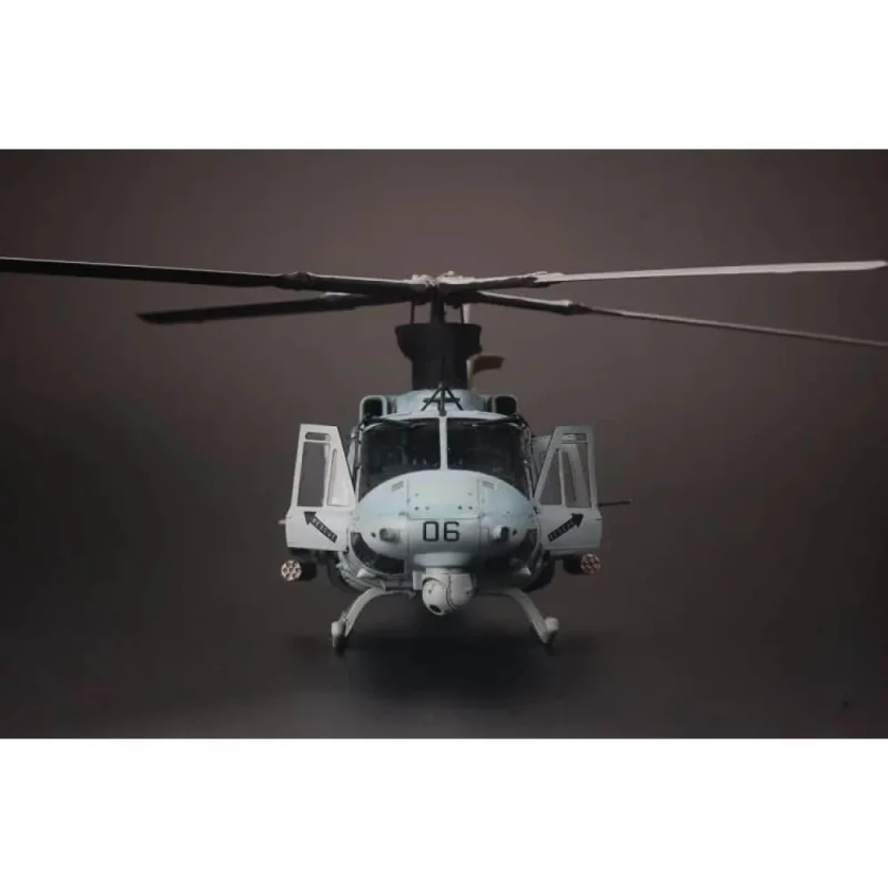 Maquette plastique d'hélicoptère UH-1Y VENOM