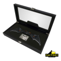 The Batman réplique 1/1 Batarang Limited Edition 36 cm