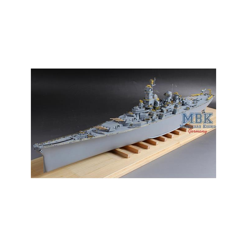 Maquette de bateau U.S. Navy Battleship BB-63 USS MISSOURI-Deluxe Kit