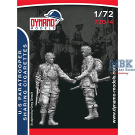 Figurines U.S. Paratroopers Sharing Cigarettes 1:72