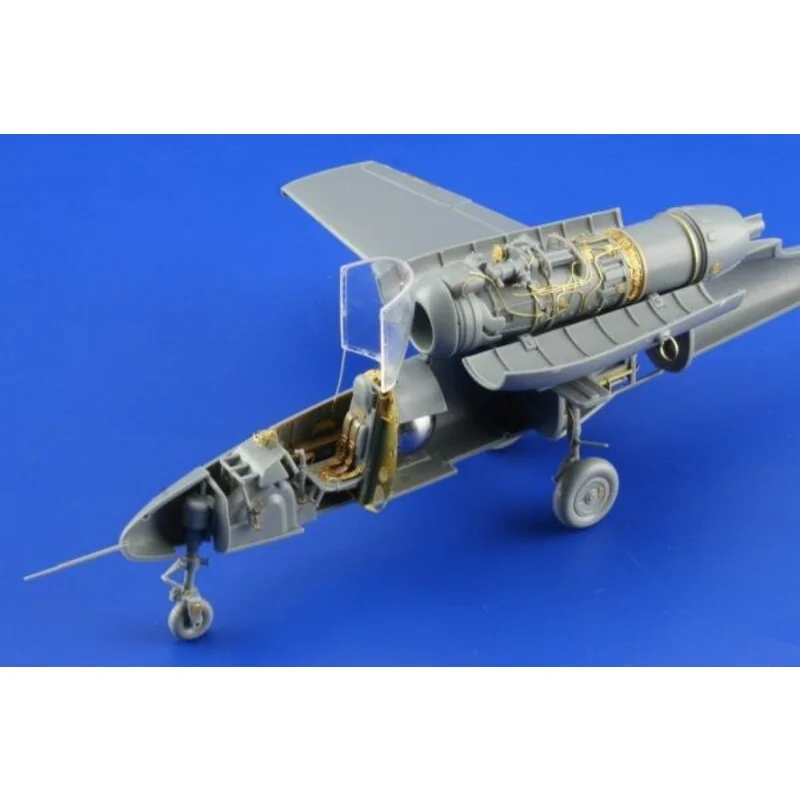 Heinkel He Spatz 162A-2 - pièces pré-peintes en couleur (pour maquettes Tamiya) 