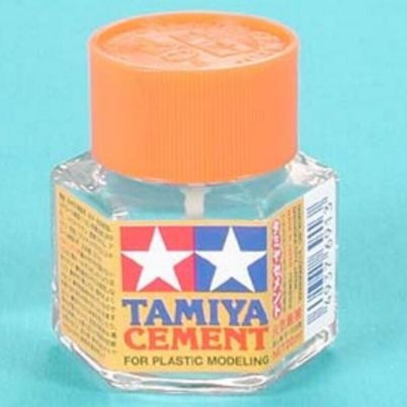 Colle Tamiya Colle liquide 20ml chez 1001hobbies (Réf.012 12)