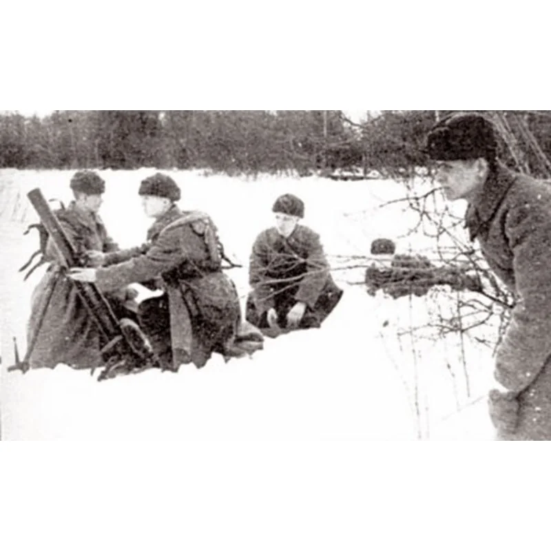 Soviet mortar 82mm winter